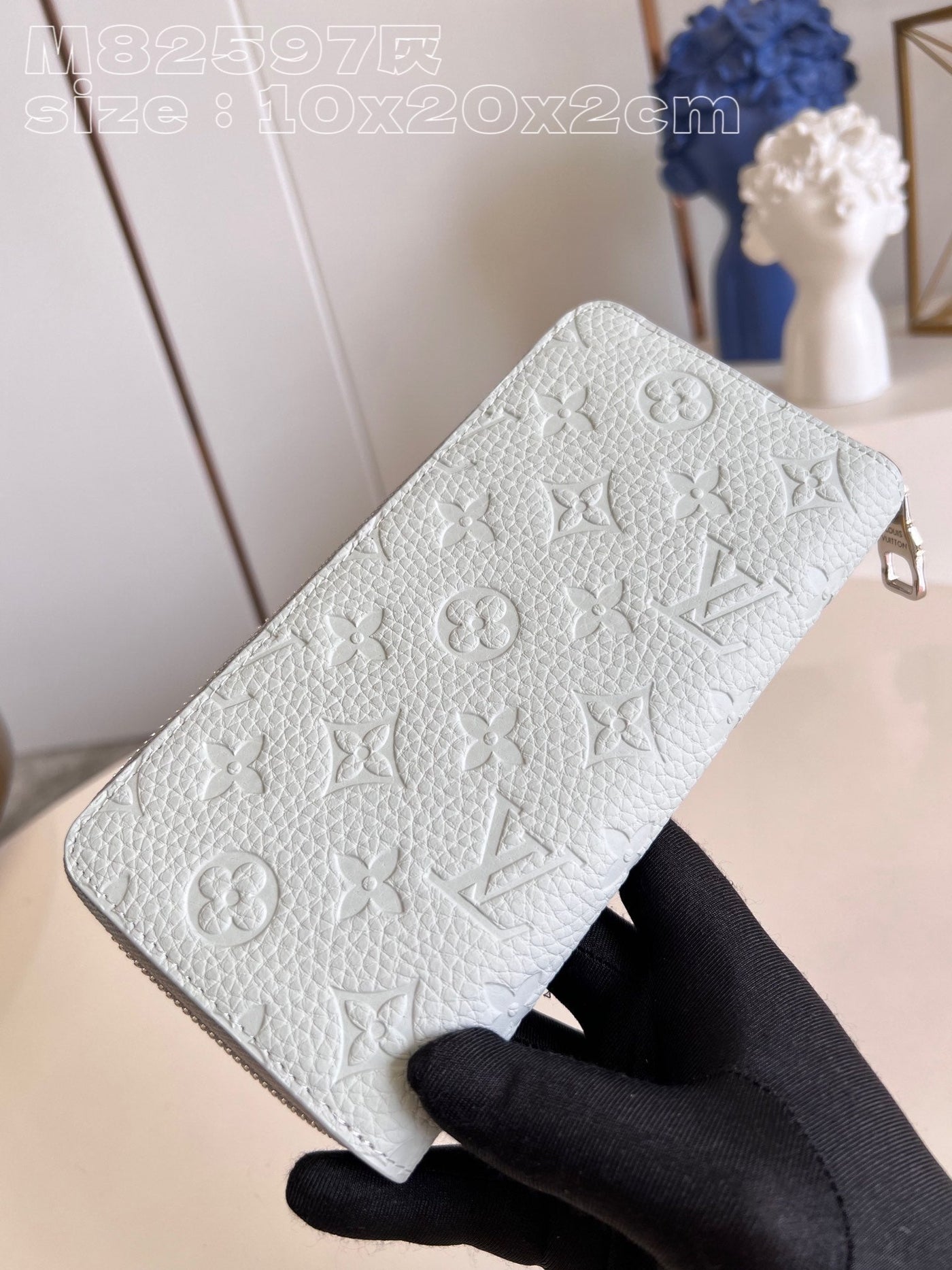 Louis Vuitton Zippy Wallet