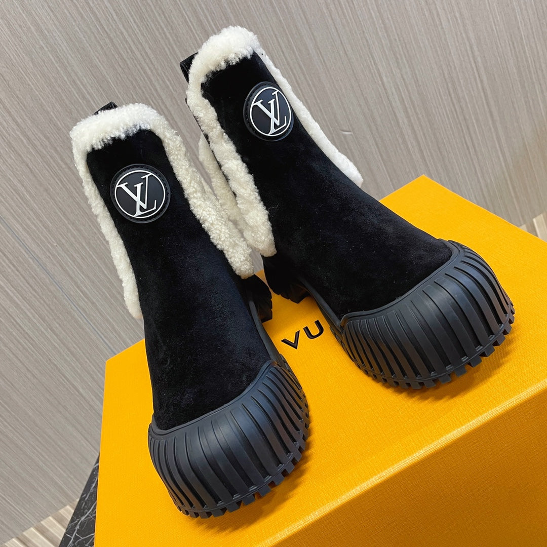 Louis Vuitton Ruby Flat Ranger Boots