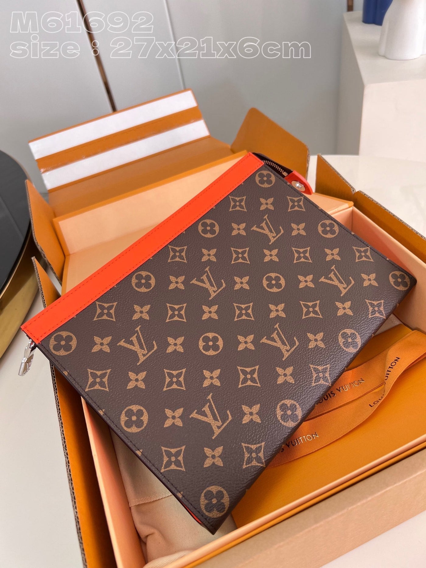 Louis Vuitton Pochette Voyage MM