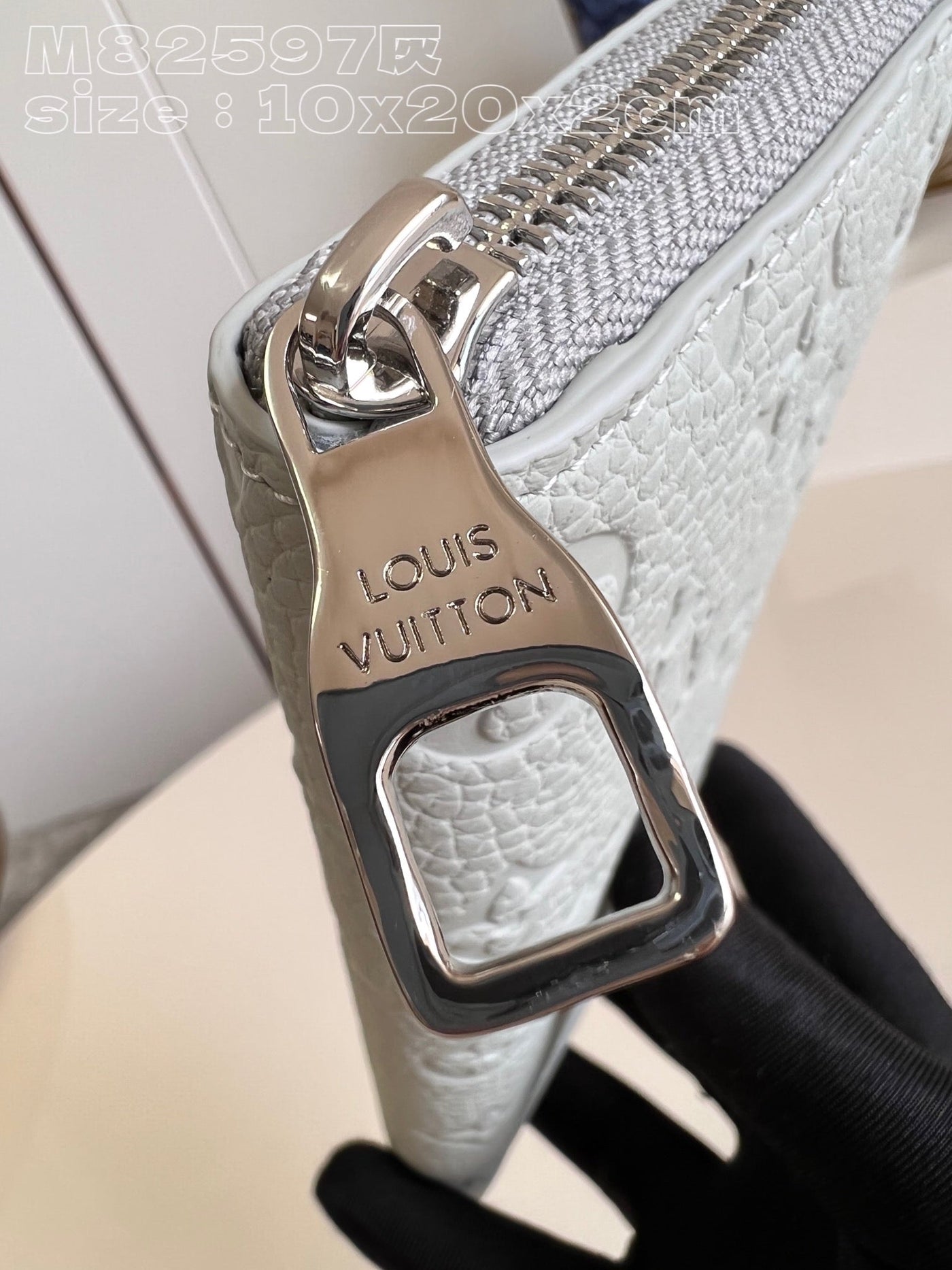 Louis Vuitton Zippy Wallet