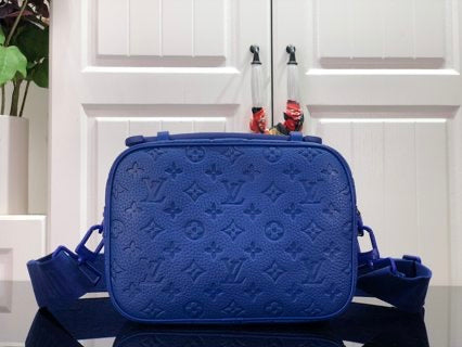 Louis Vuitton S Lock Messenger  Bag