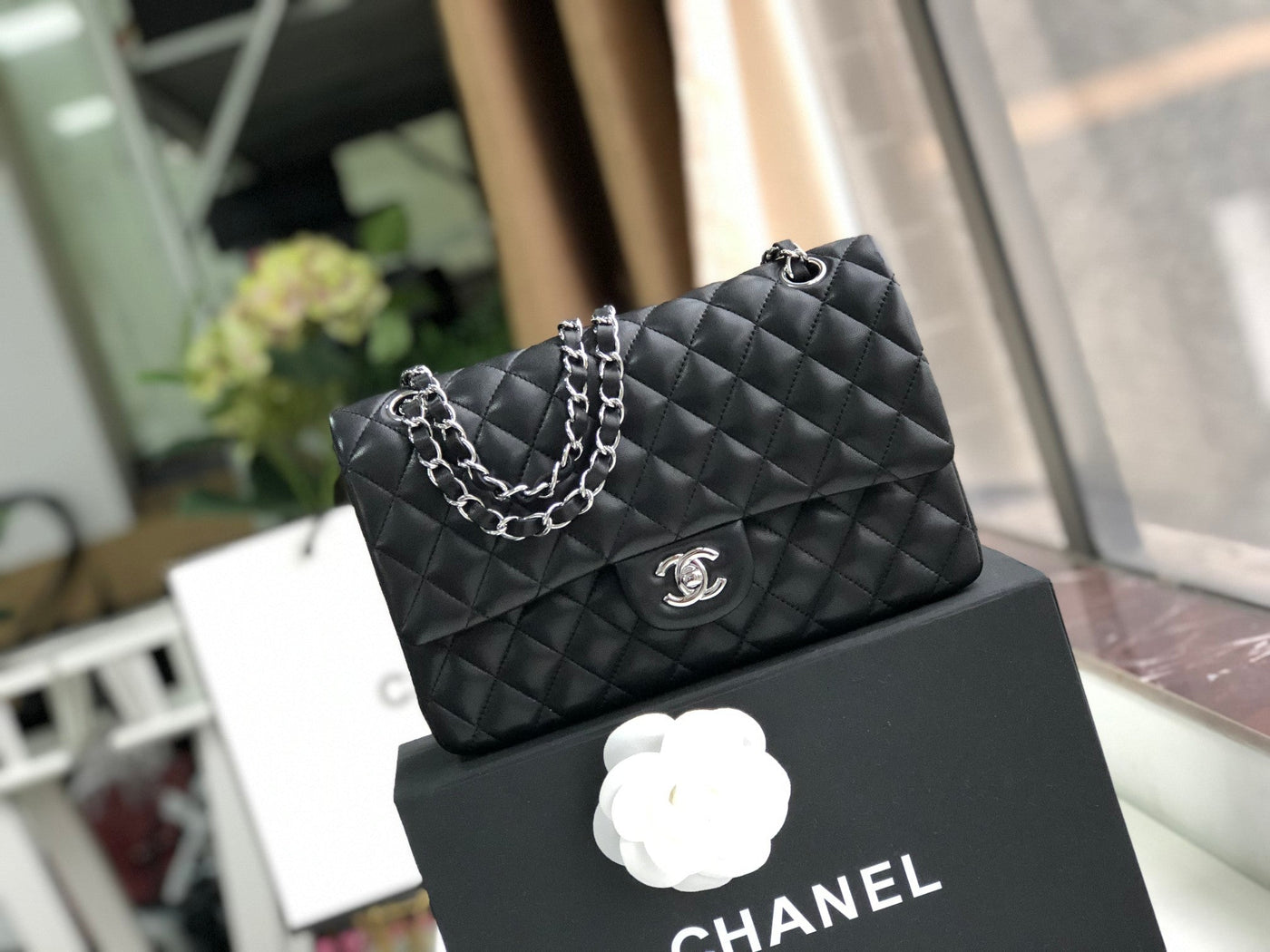 Chanel 26cm Flap Bag (Lambskin)