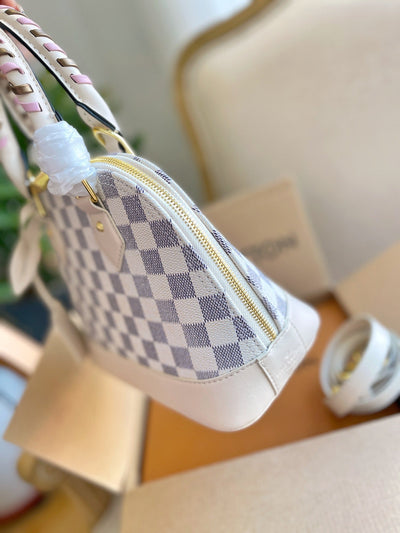 Budget Louis Vuitton Speedy Bag