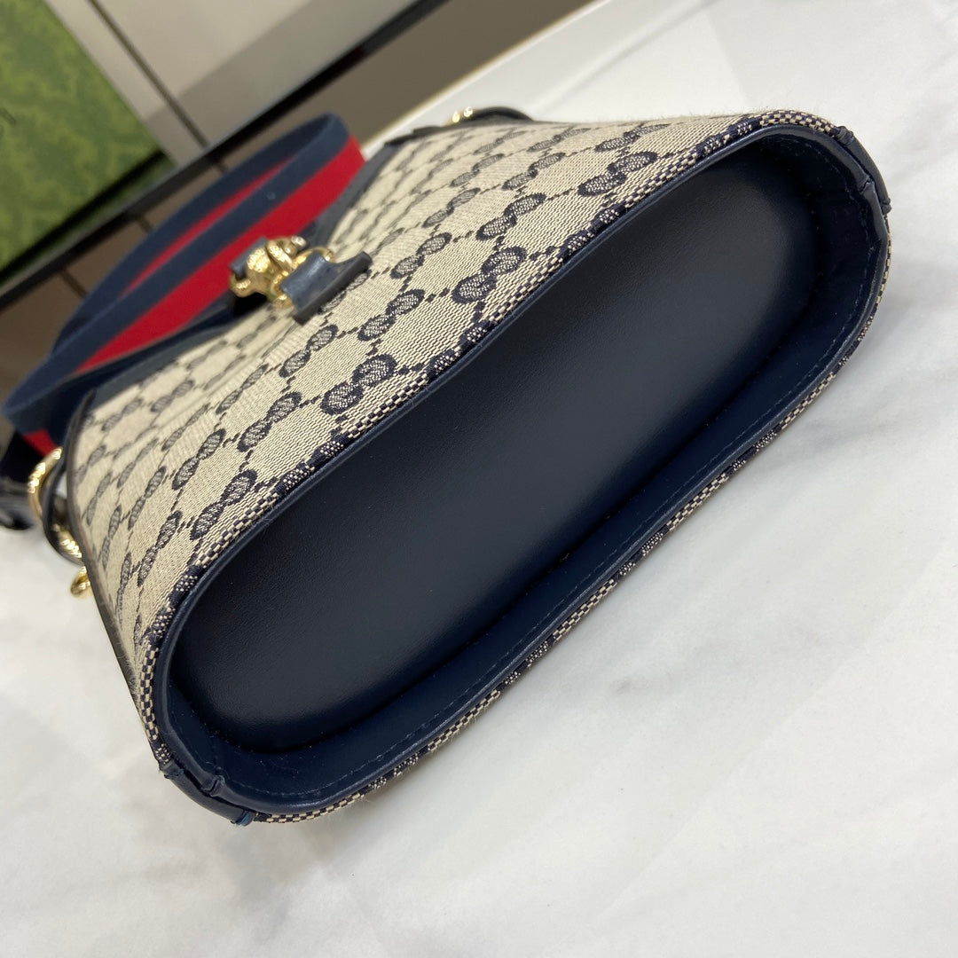 Gucci GG Small Bucket bag