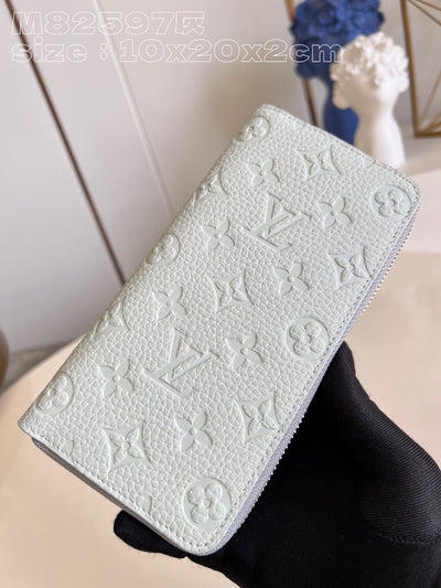Louis Vuitton Zippy Wallet
