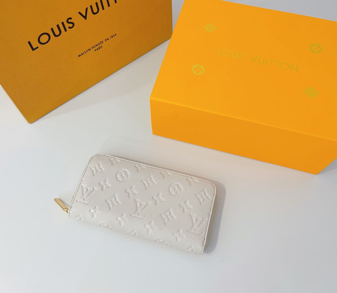 Cream Louis Vuitton Budget 3 Piece Set