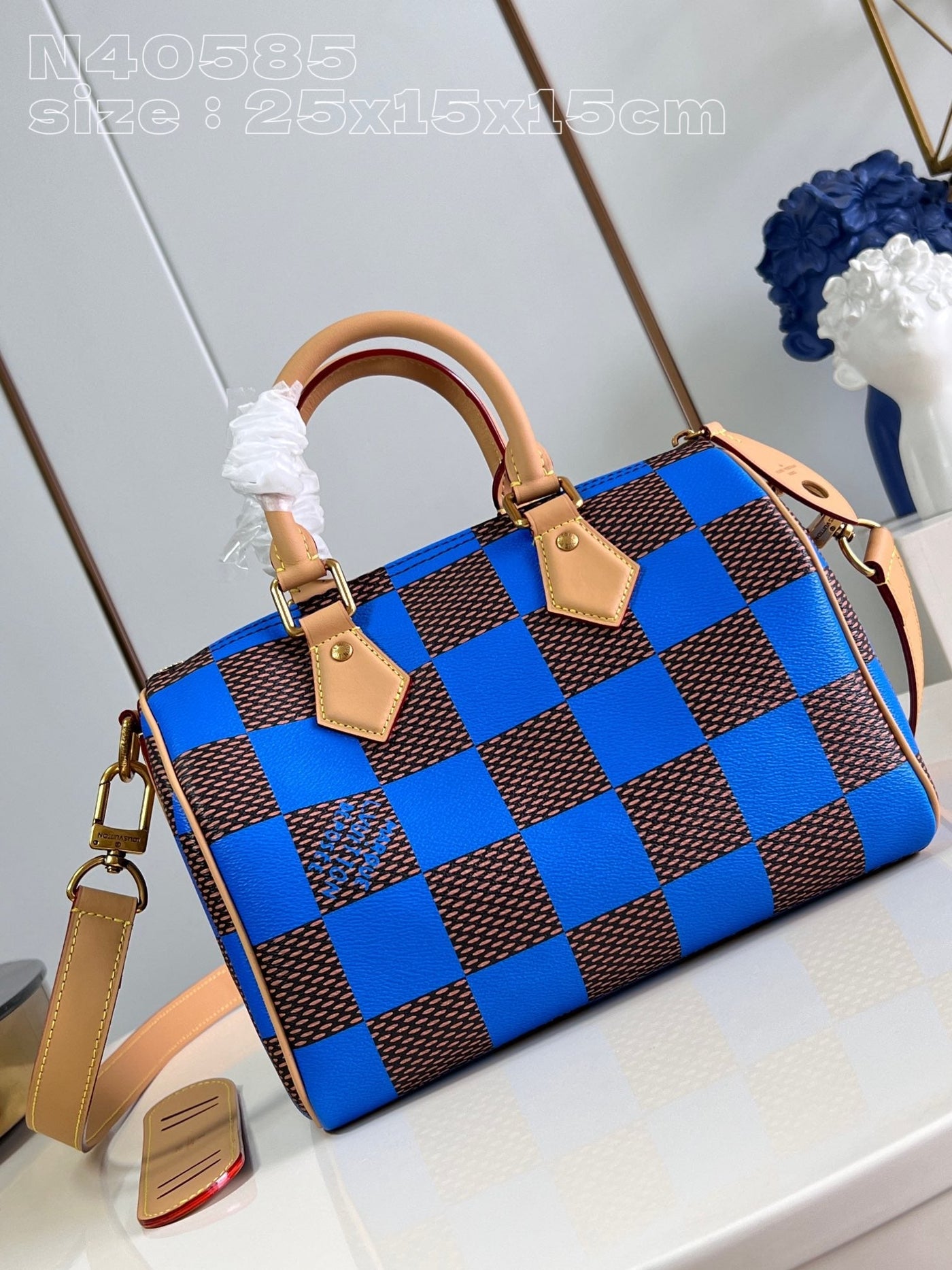 Louis Vuitton Bandoulière Speedy Bag 25