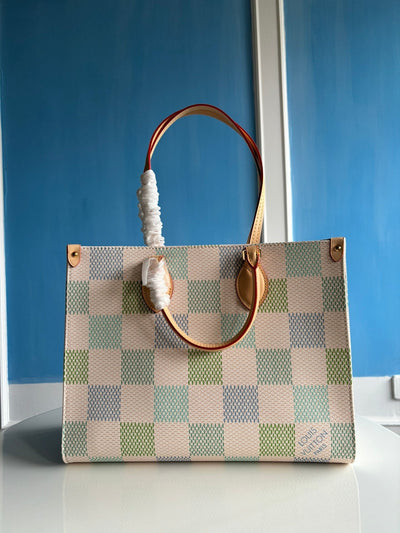 Louis Vuitton MM OnTheGo Bag