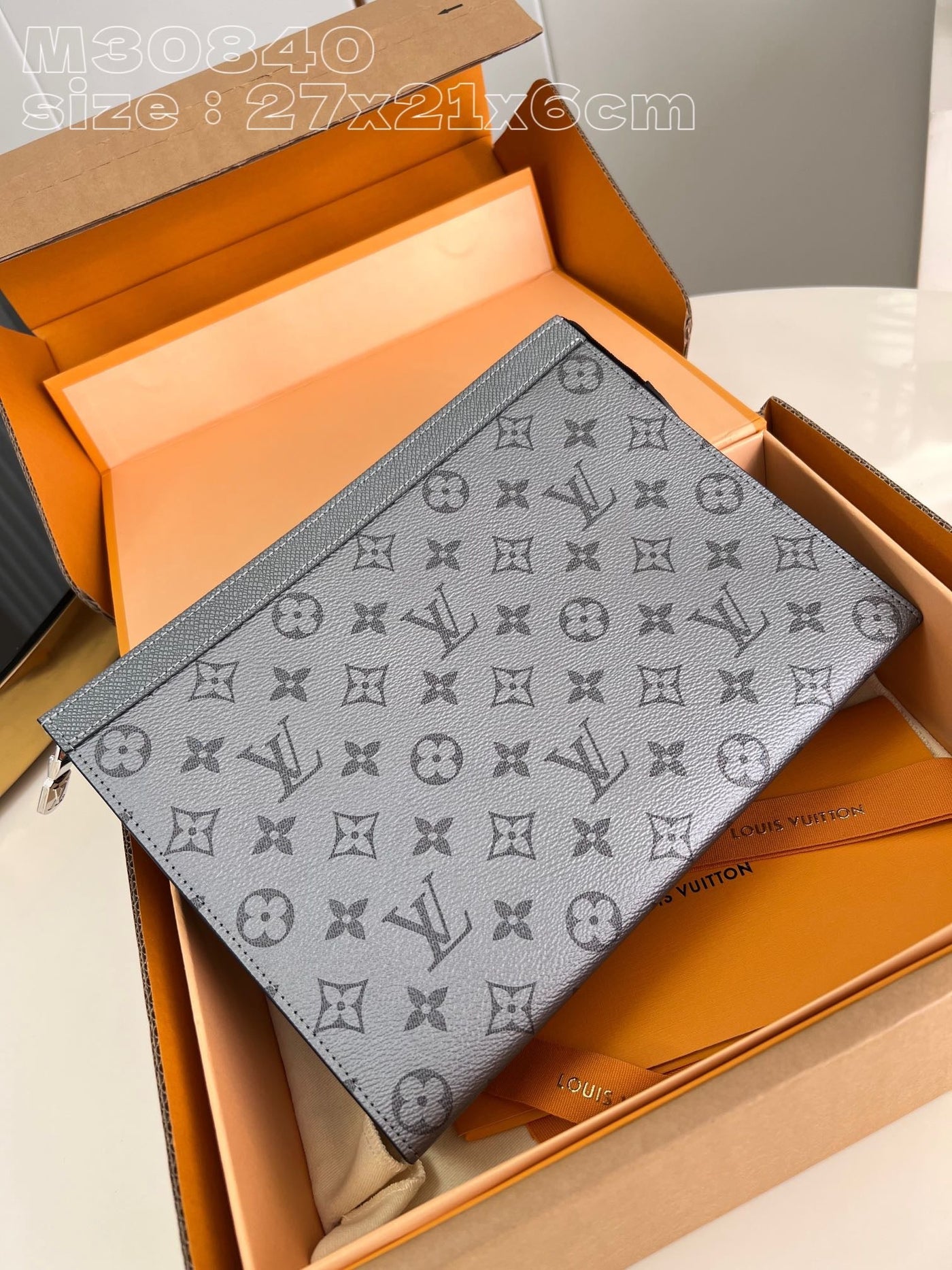 Louis Vuitton Pochette Voyage MM