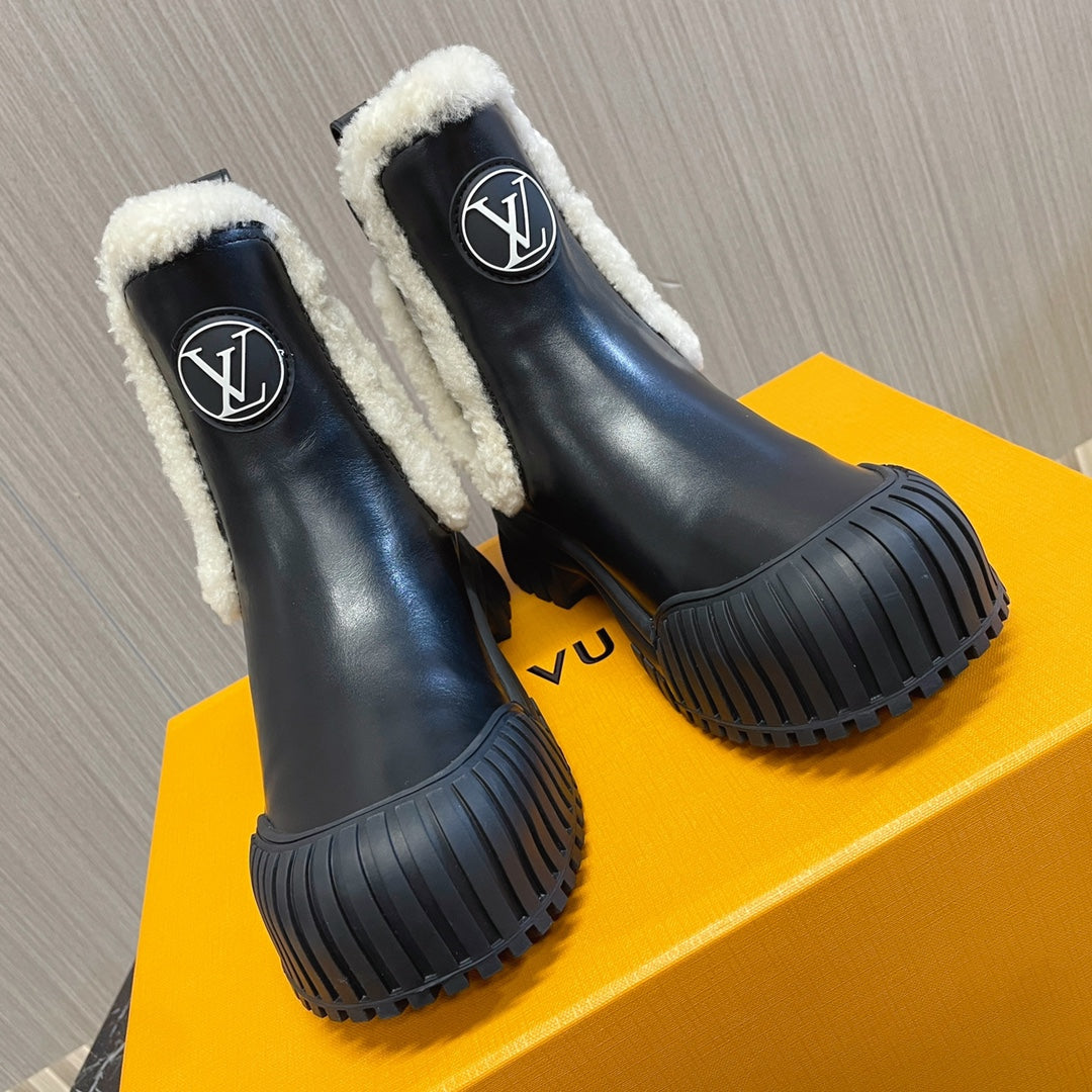 Louis Vuitton Ruby Flat Ranger Boots