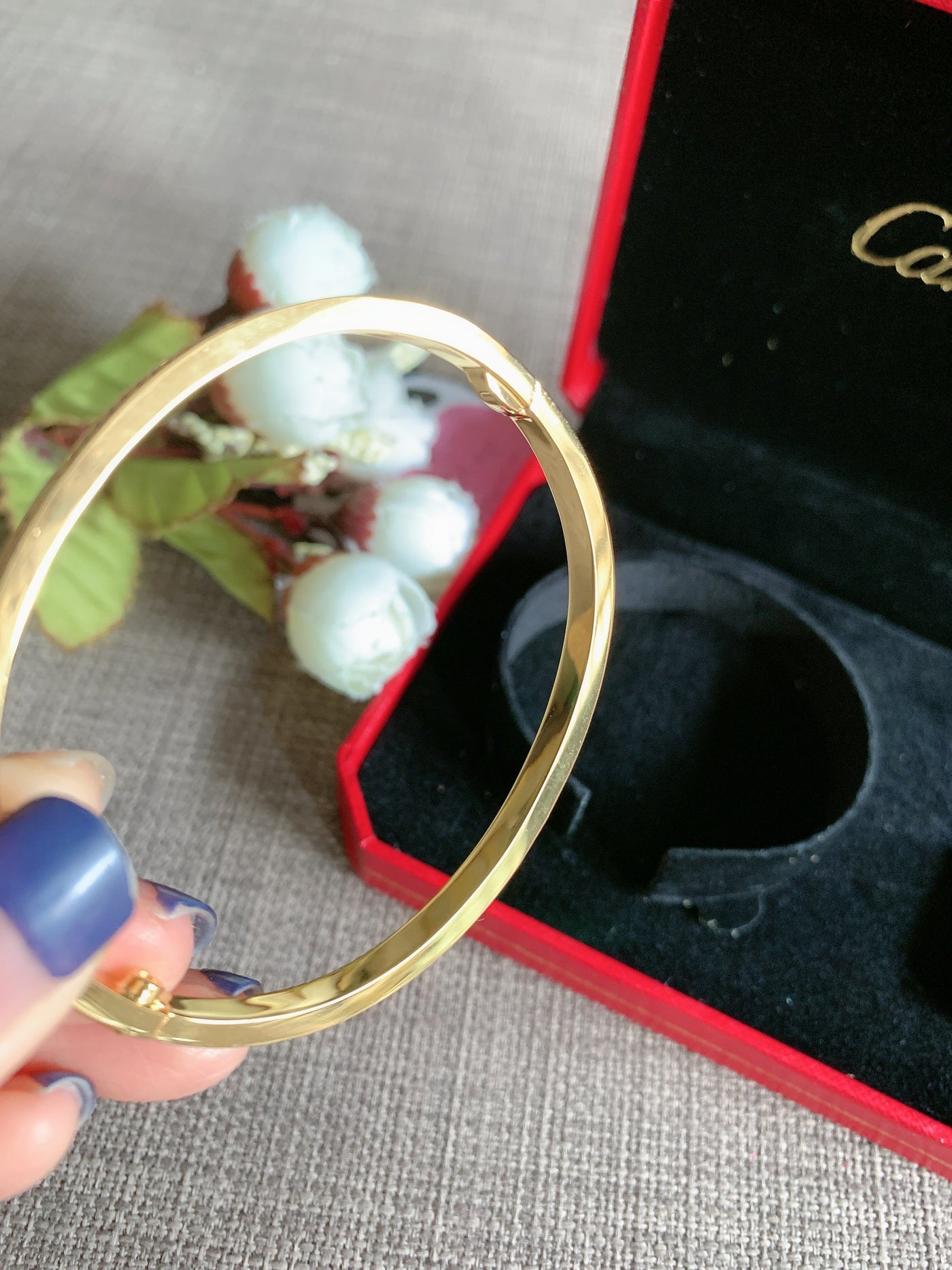 Cartier Thin Gold Love Bracelet Accessory