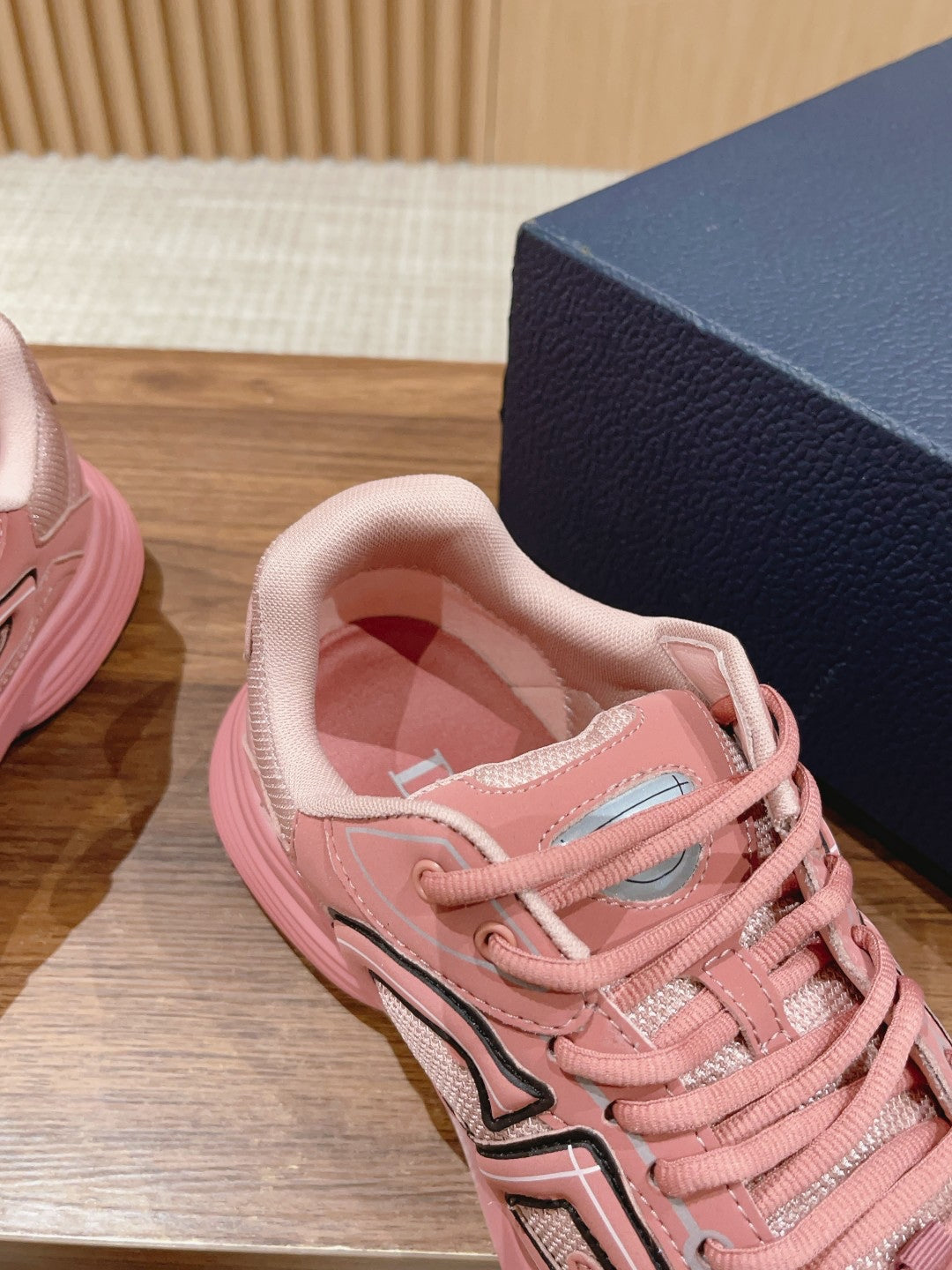 Christian B30 Women Sneakers