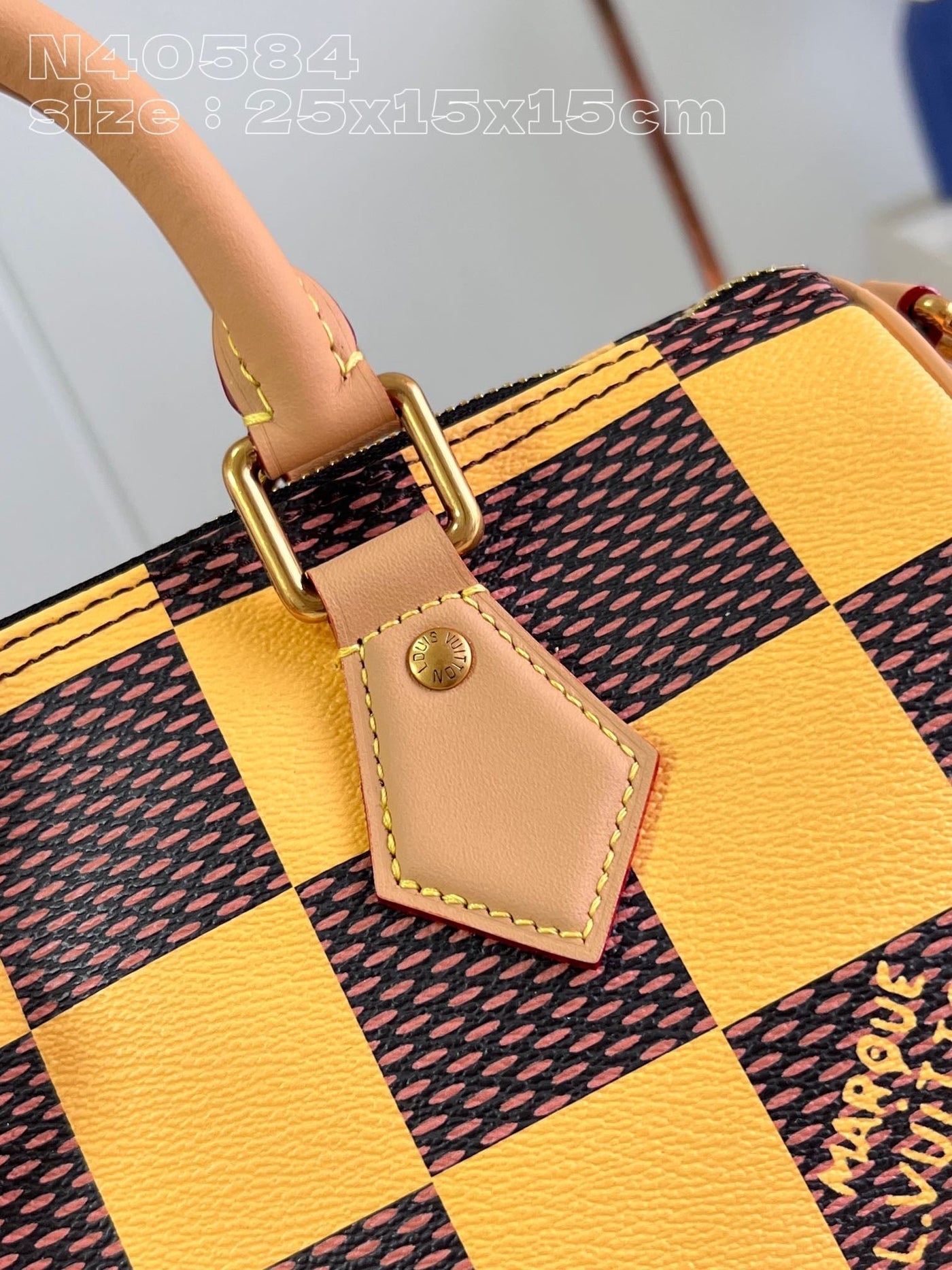 Louis Vuitton Bandoulière Speedy Bag 25