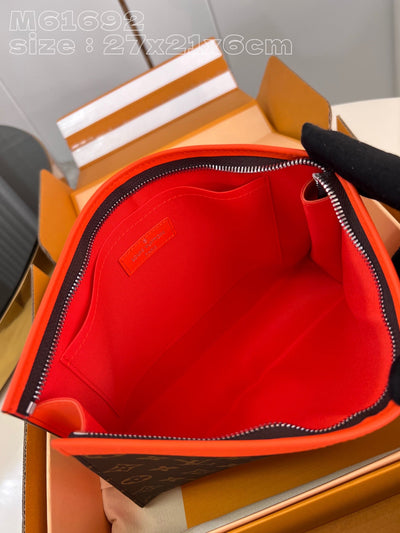 Louis Vuitton Pochette Voyage MM