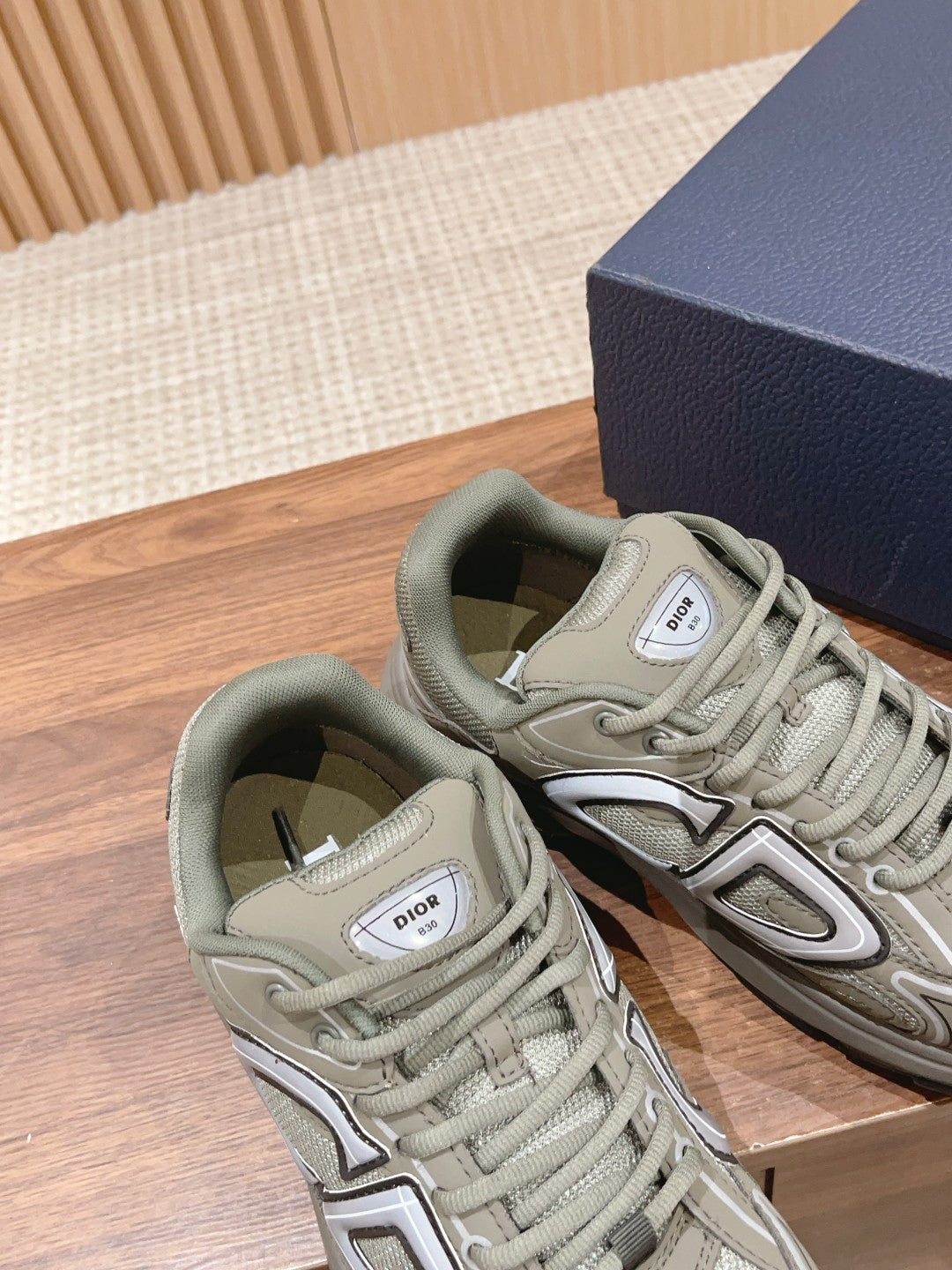 Christian B30 Women Sneakers