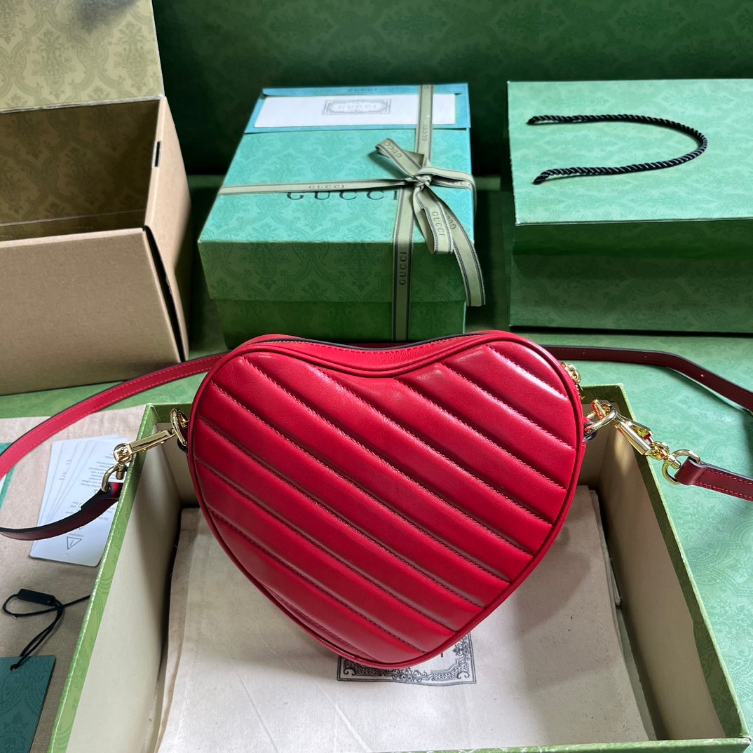 Gucci Interlocking G Mini Heart Shoulder Bag