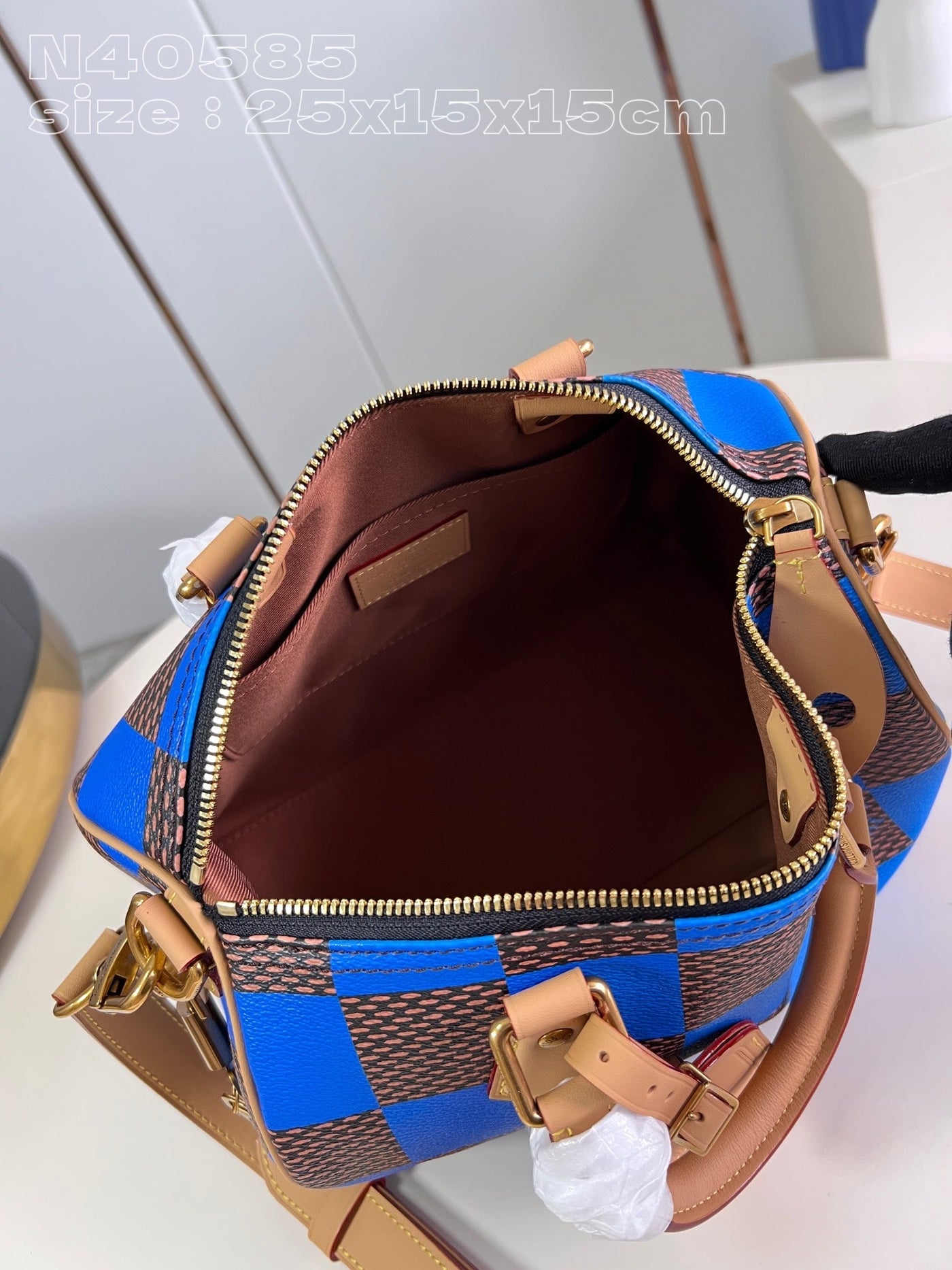 Louis Vuitton Bandoulière Speedy Bag 25