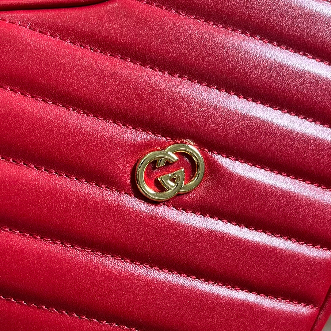 Gucci Interlocking G Mini Heart Shoulder Bag