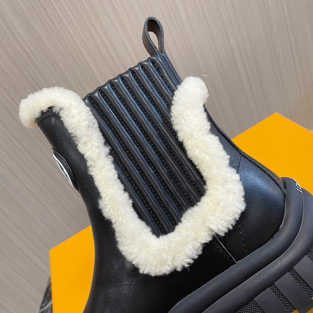 Louis Vuitton Ruby Flat Ranger Boots