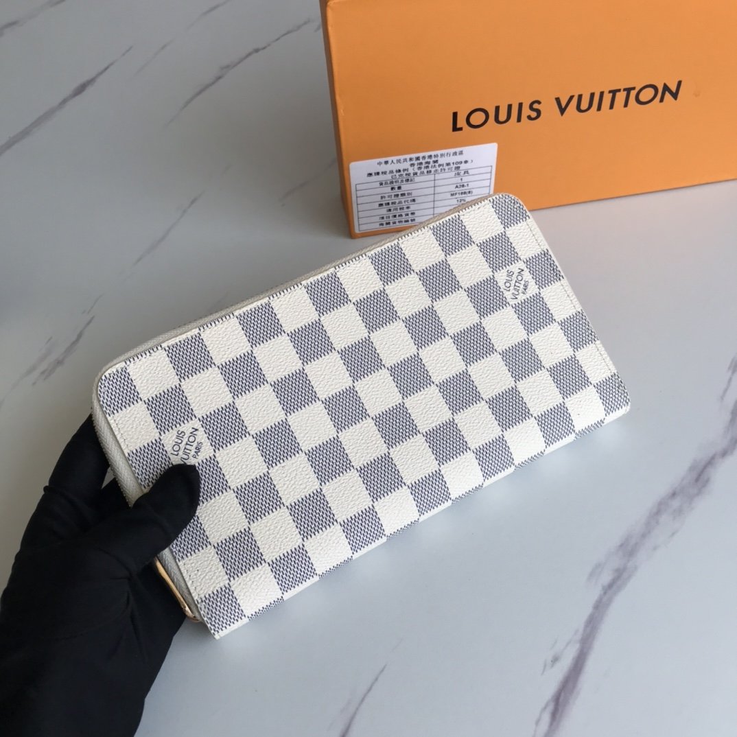 Louis Vuitton Monogram Wallet Accessory