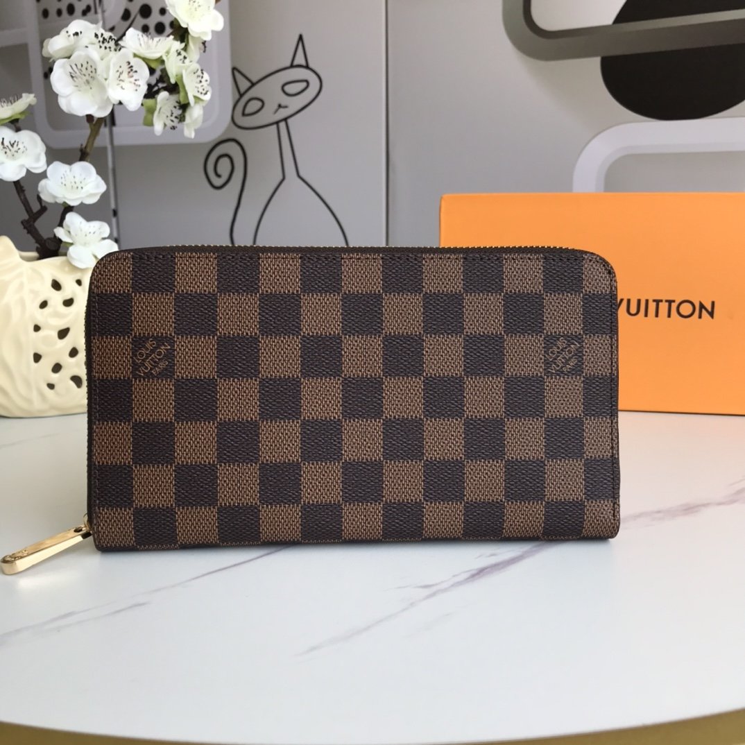 Louis Vuitton Monogram Wallet Accessory