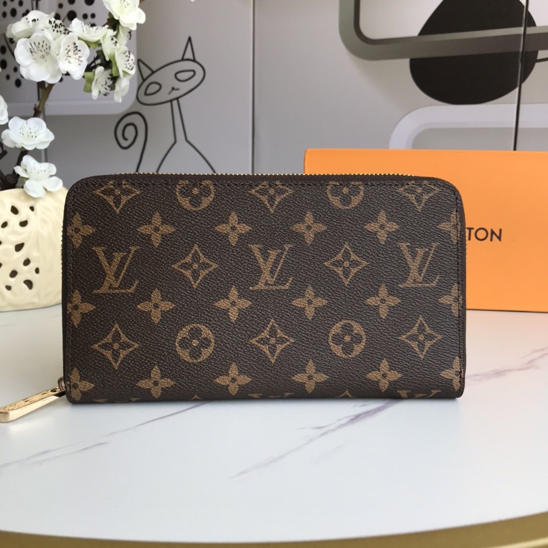 Louis Vuitton Monogram Wallet Accessory