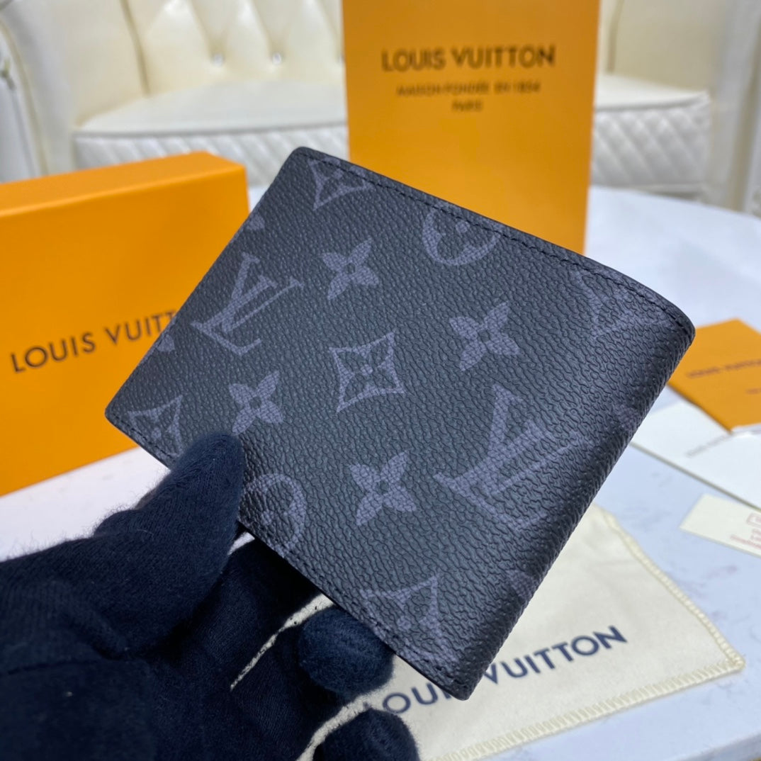 Louis Vuitton Men's Monogram Wallet