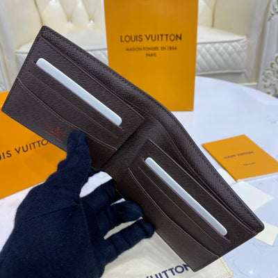 Louis Vuitton Men's Checkered Wallet