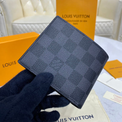 Louis Vuitton Men's Checkered Wallet