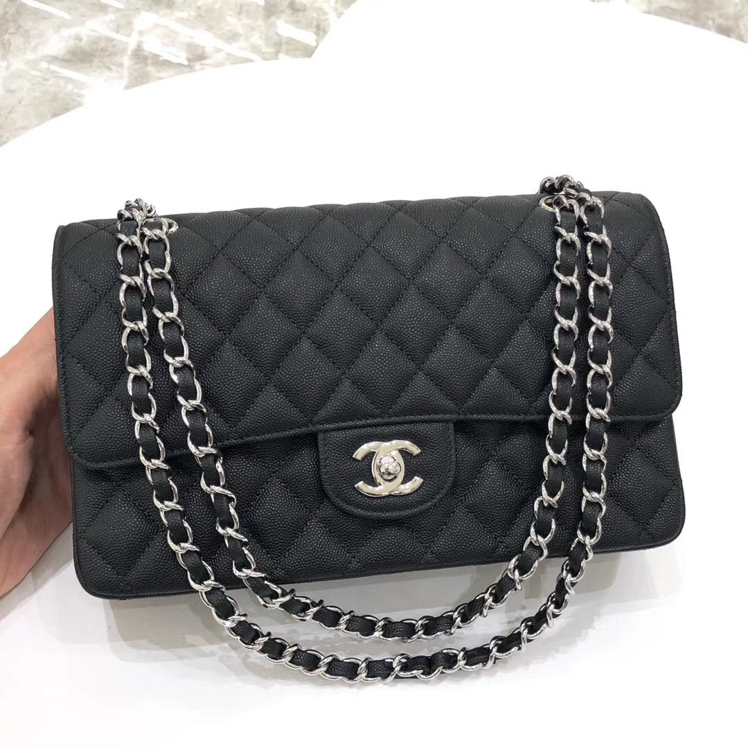 Chanel 26cm Flap Bag (Caviar Leather)