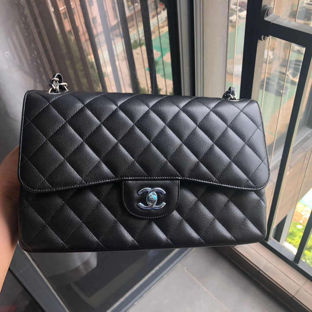 30CM Chanel Jumbo Flap Bag (Caviar Leather)