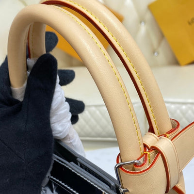 Louis Vuitton Monogram Vernis Bag