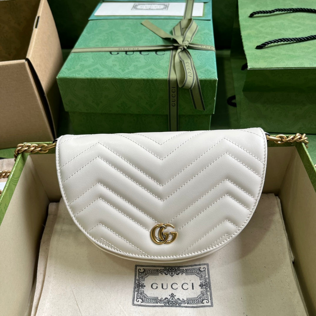 Gucci Marmont Matelasse Chain Mini Bag