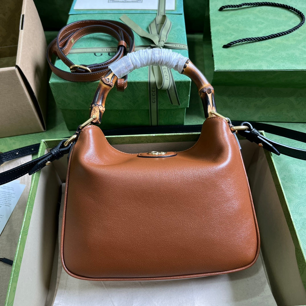 Gucci Diana Medium Shoulder Bag