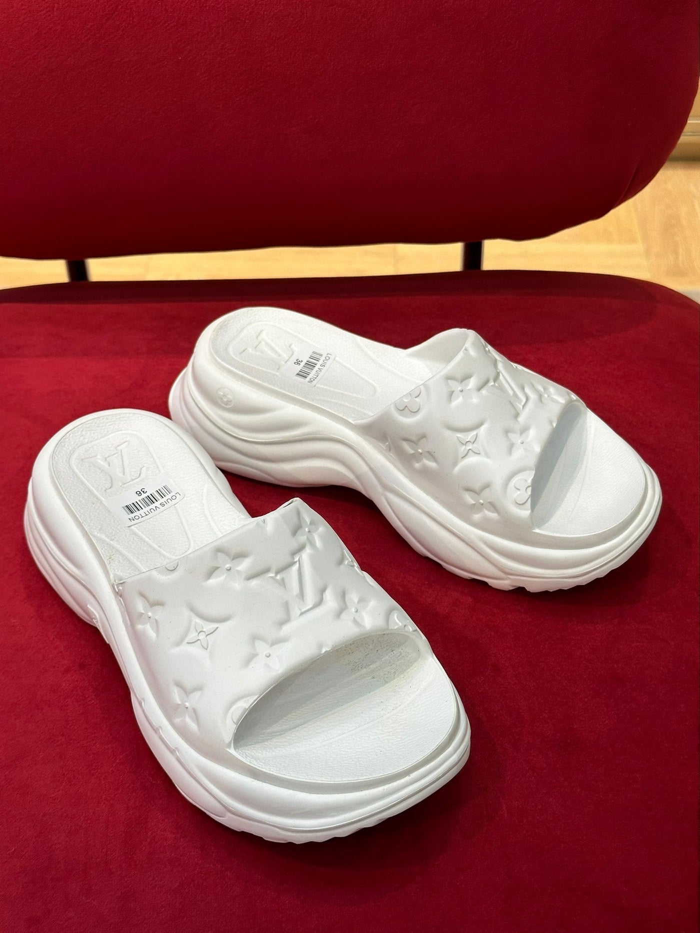 Louis Vuitton Pool 55 Flat Comfort Mule