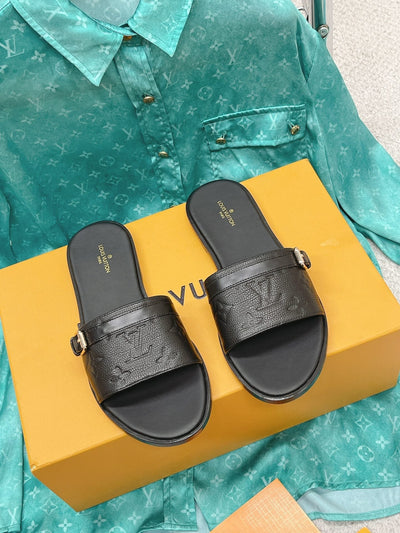 Louis Vuitton Lock It  Flat Mule