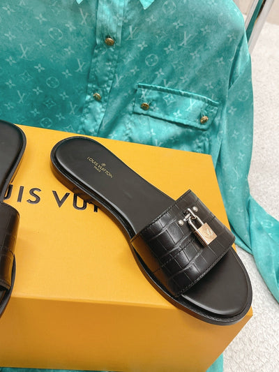 Louis Vuitton Lock It  Flat Mule