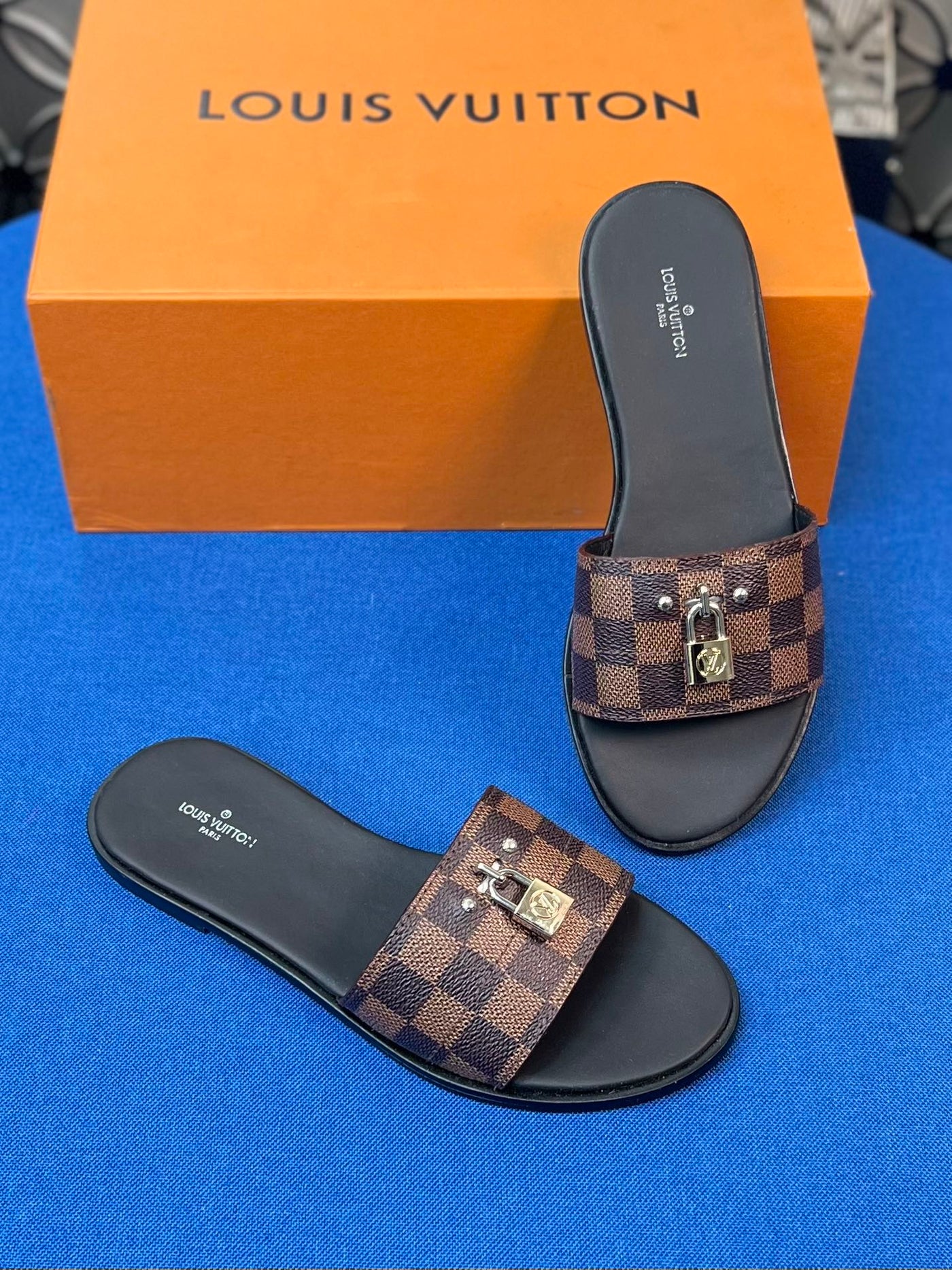 Louis Vuitton Lock It  Flat Mule