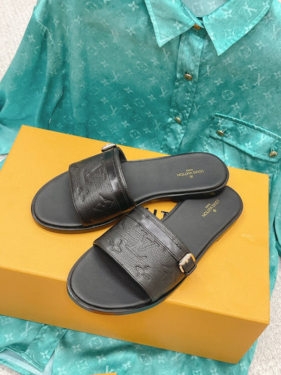 Louis Vuitton Lock It  Flat Mule