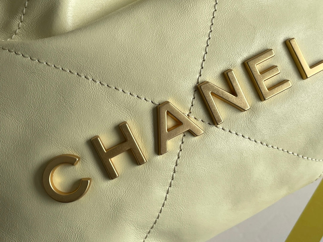 Chanel 22 Medium Handbag