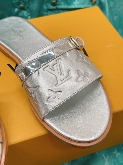 Louis Vuitton Lock It  Flat Mule