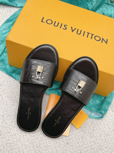 Louis Vuitton Lock It  Flat Mule