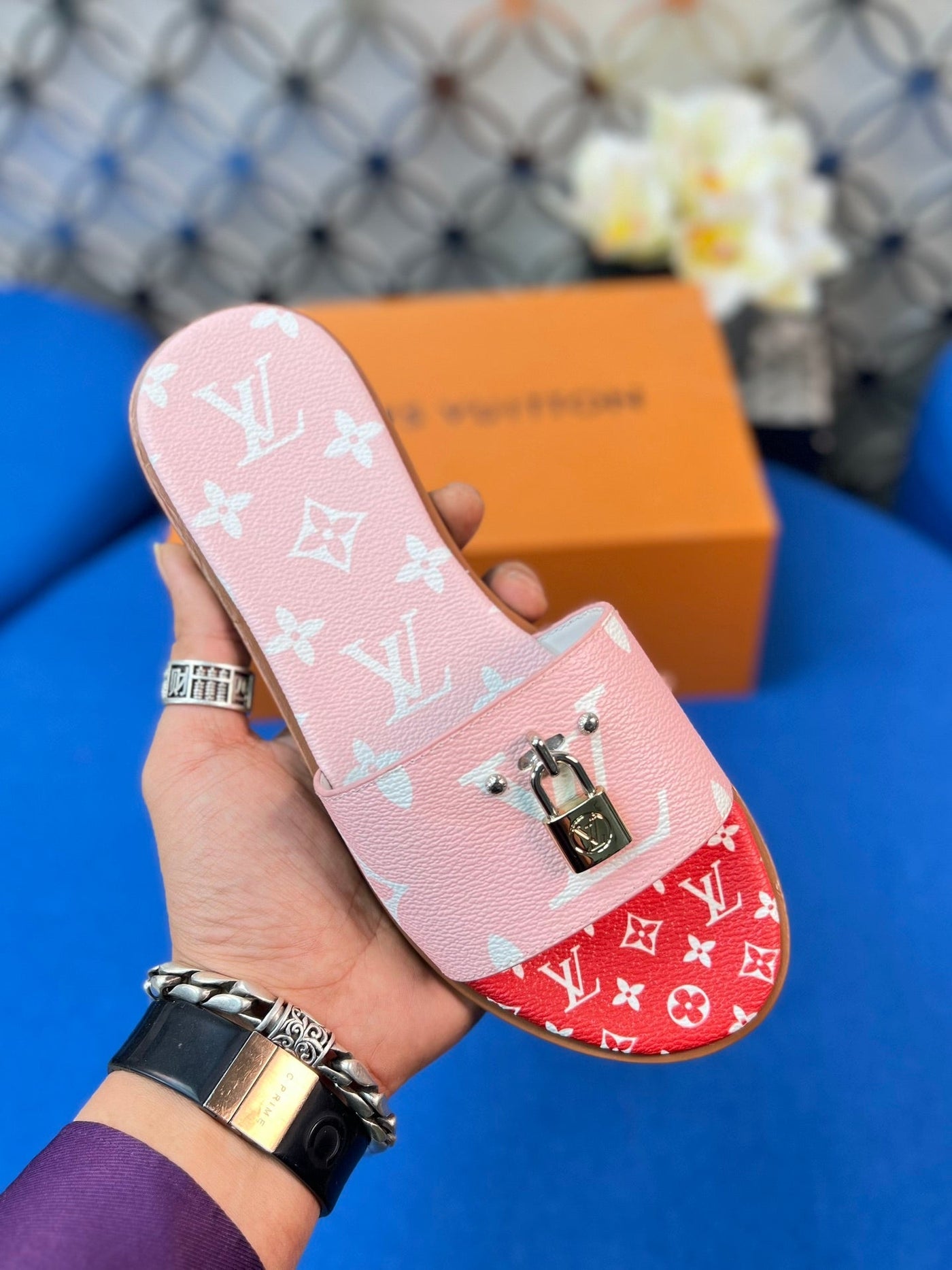 Louis Vuitton Lock It  Flat Mule