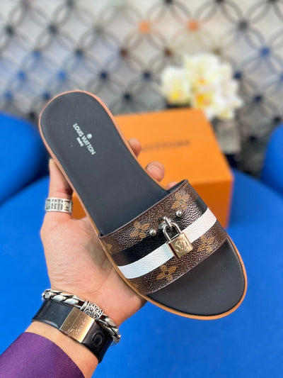 Louis Vuitton Lock It  Flat Mule