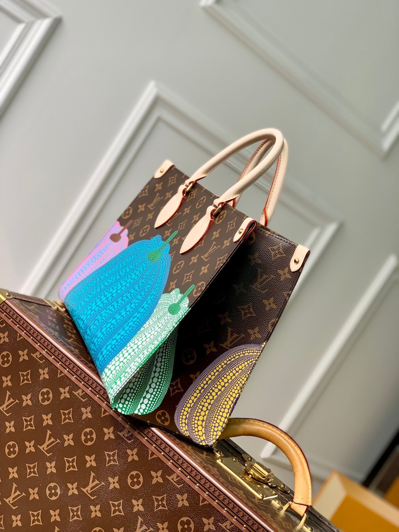 Louis Vuitton MM OnTheGo Bag