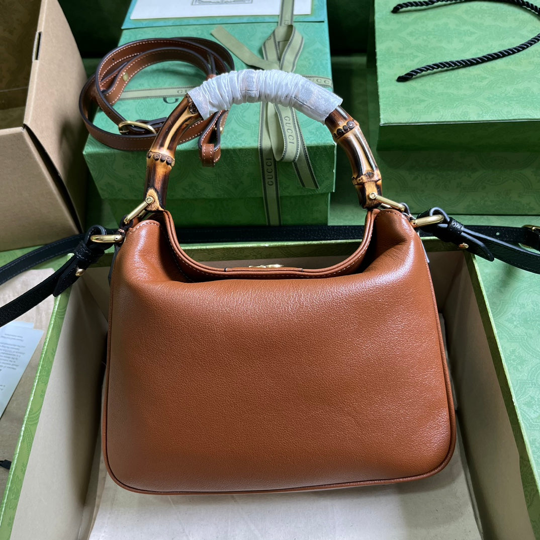 Gucci Diana Medium Shoulder Bag