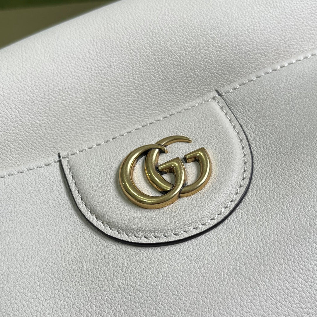 Gucci Diana Medium Shoulder Bag