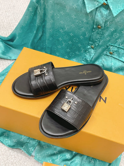 Louis Vuitton Lock It  Flat Mule