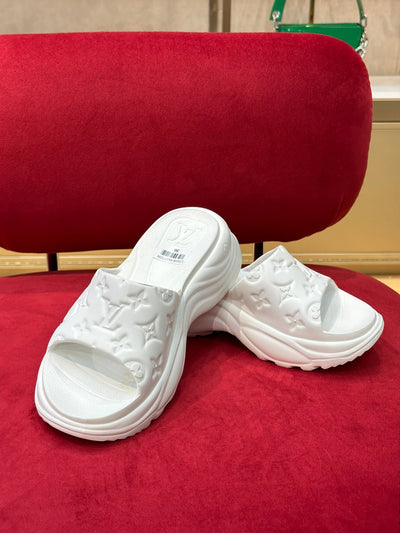 Louis Vuitton Pool 55 Flat Comfort Mule