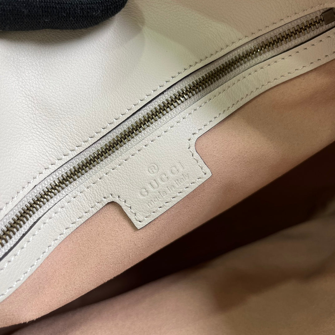 Gucci Diana Medium Shoulder Bag